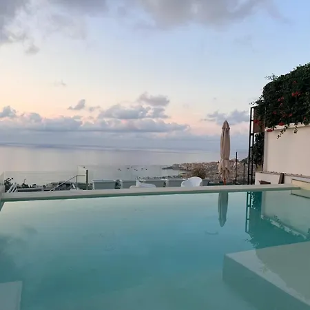 Villa Amor チェファル